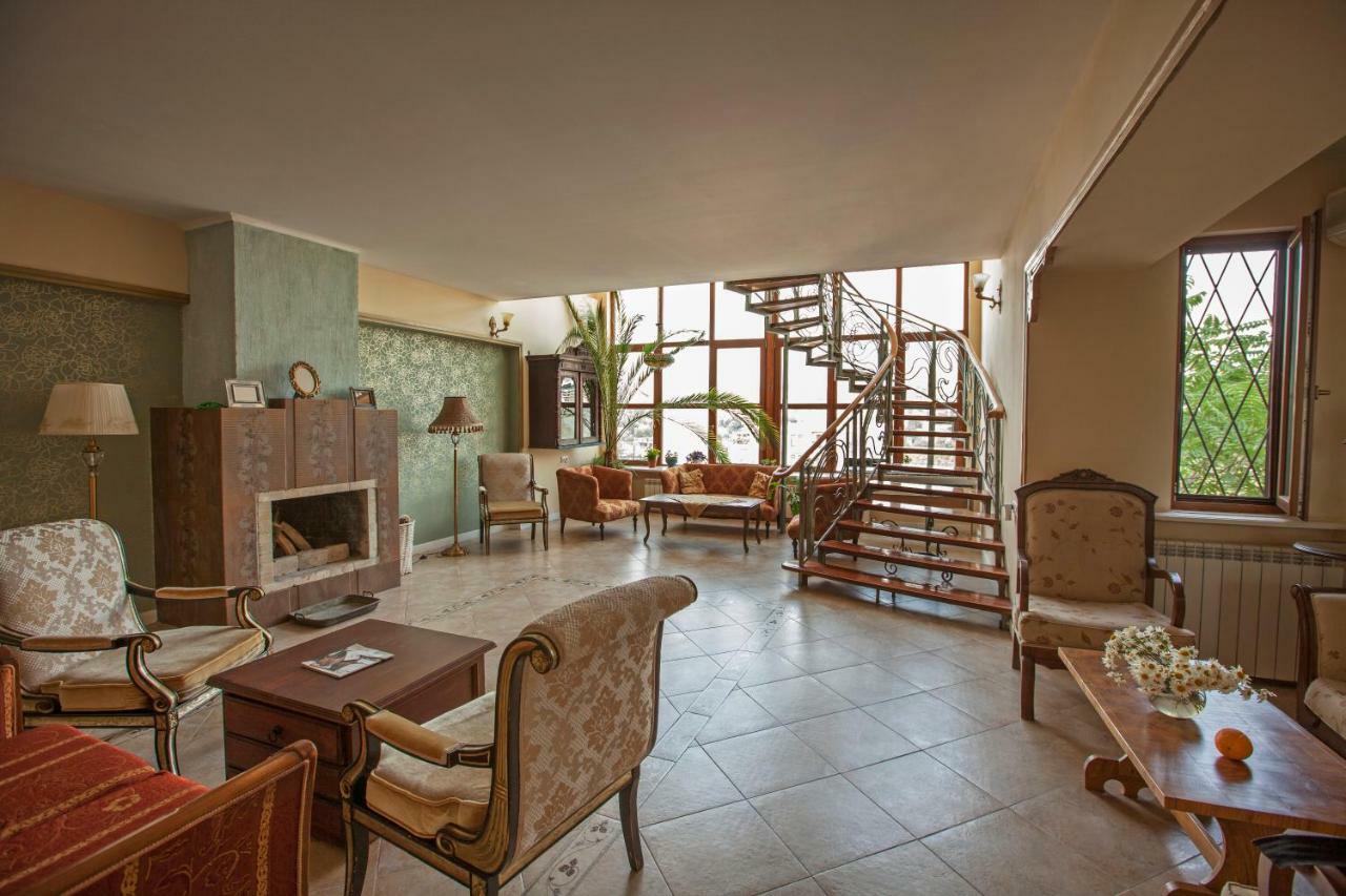 Caravan Villa Tbilisi Ngoại thất bức ảnh